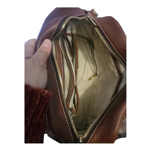 Michaels by Michael Kors purse, light tan leather, 17 inches wide, 8 inches deep - Picture 6 of 9